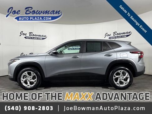 Used 2024 Chevrolet Trax LS w/ LS Convenience Package FWD image 1