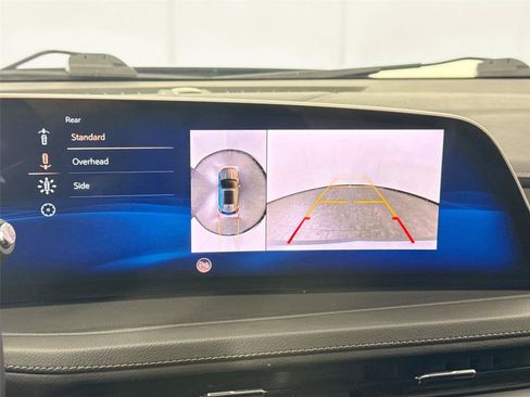 Used 2025 Cadillac XT4 Premium Luxury FWD image 22