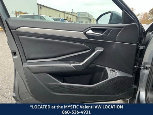 Certified 2022 Volkswagen Jetta S image 28