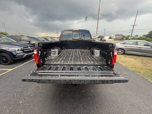 Used 2016 Ford F250 Lariat w/ Lariat Interior Package AWD/4WD image 5