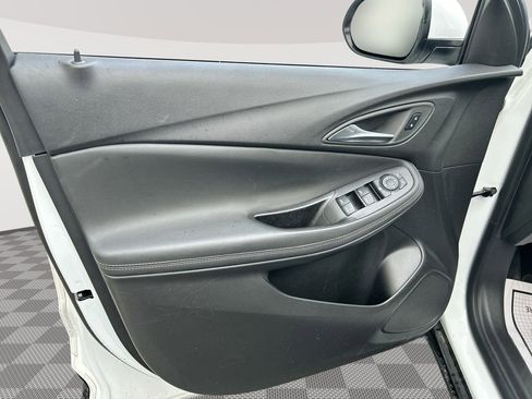 Used 2024 Buick Encore GX Preferred FWD image 24