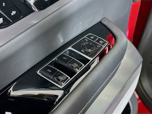 New 2026 Cadillac Vistiq Sport w/ LPO, Floor Liner Package image 18