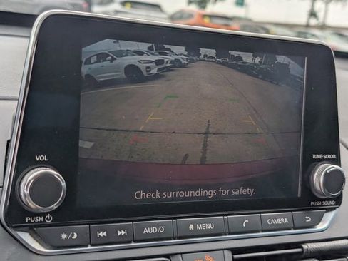 Used 2019 Nissan Altima 2.5 SV image 14