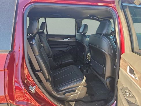New 2025 Jeep Grand Cherokee L Limited RWD image 27