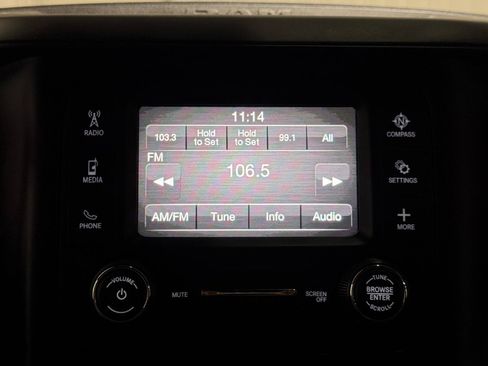 Used 2022 RAM 2500 Tradesman w/ Chrome Appearance Group AWD/4WD image 34