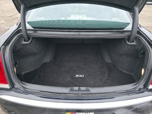 Used 2016 Chrysler 300 C Platinum w/ Safetytec Plus Group image 18