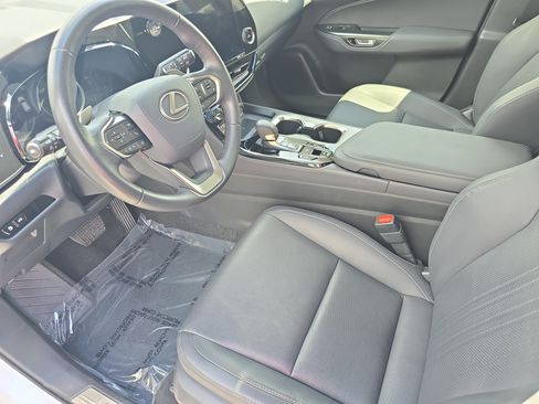 Used 2024 Lexus NX 250 FWD image 16