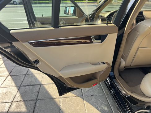 Used 2008 Mercedes-Benz C 300 Sedan w/ Multimedia Pkg image 30