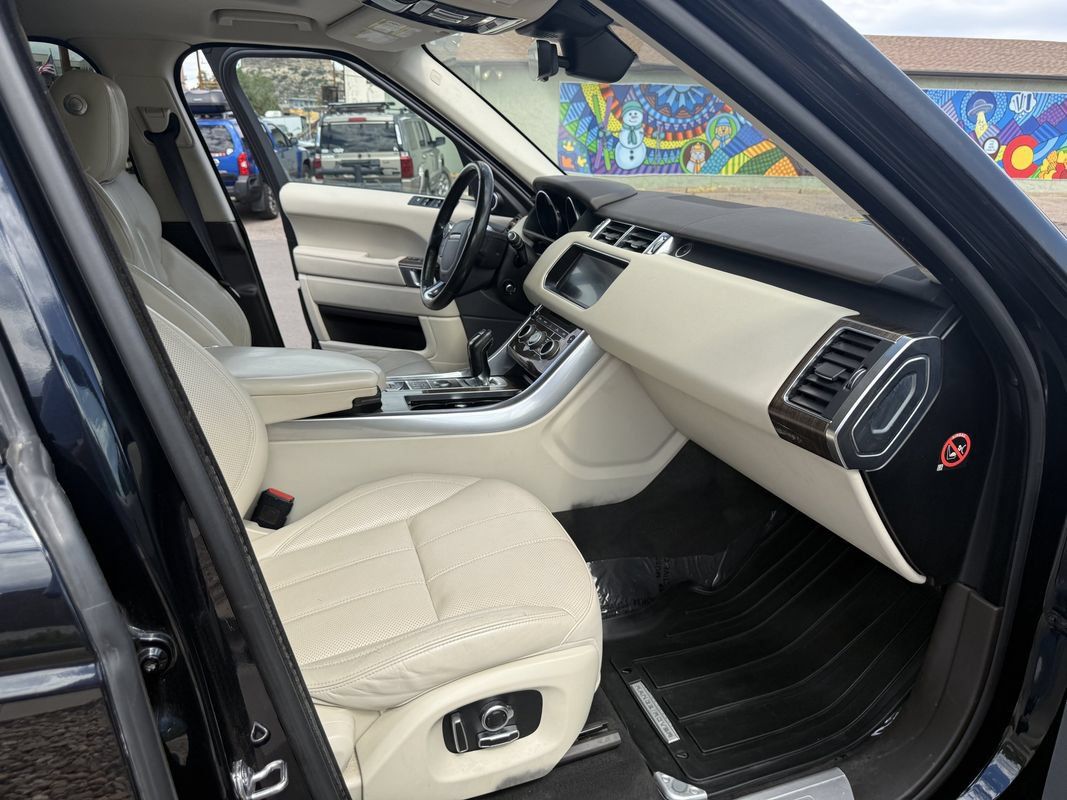 Used 2017 Land Rover Range Rover Sport HSE AWD/4WD image 24