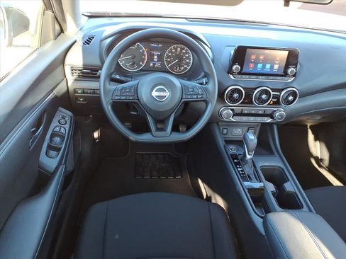 Used 2025 Nissan Sentra S image 5