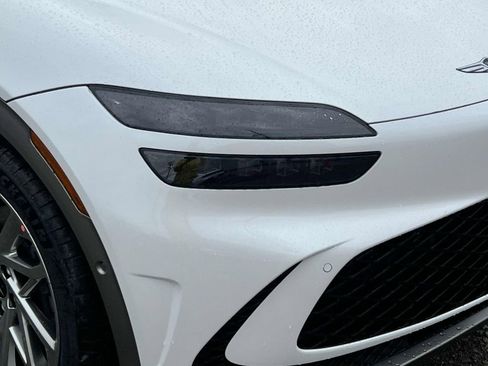 Used 2024 Genesis GV60 Advanced image 10