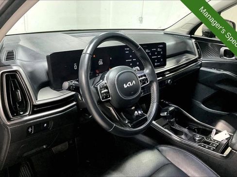 Used 2025 Kia Sorento S w/ Panoramic Sunroof Package FWD image 16