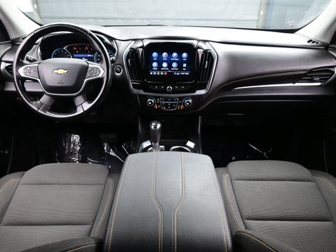 Used 2020 Chevrolet Traverse LT image 18