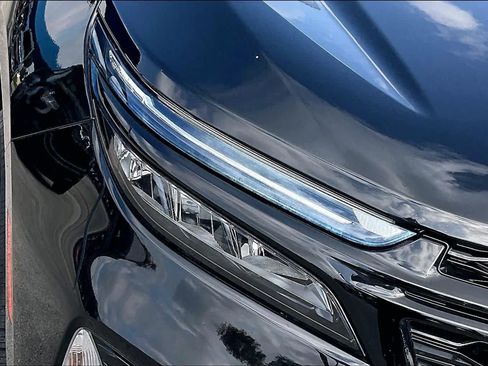 Used 2024 Chevrolet Equinox RS FWD image 27