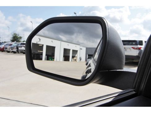 Used 2023 Ford Explorer XLT RWD image 10