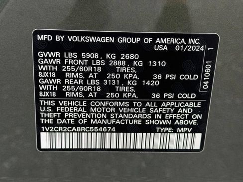 Used 2024 Volkswagen Atlas Peak Edition SE AWD/4WD image 23