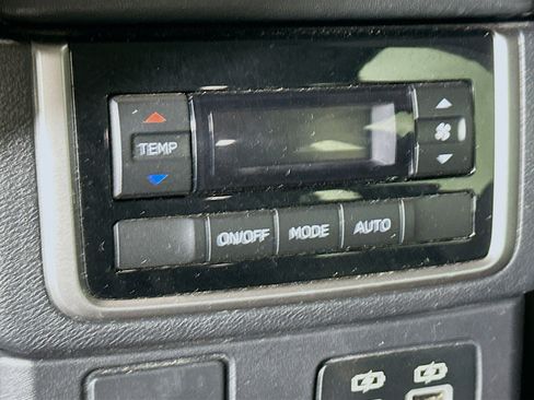 Used 2025 Subaru Ascent Premium image 26