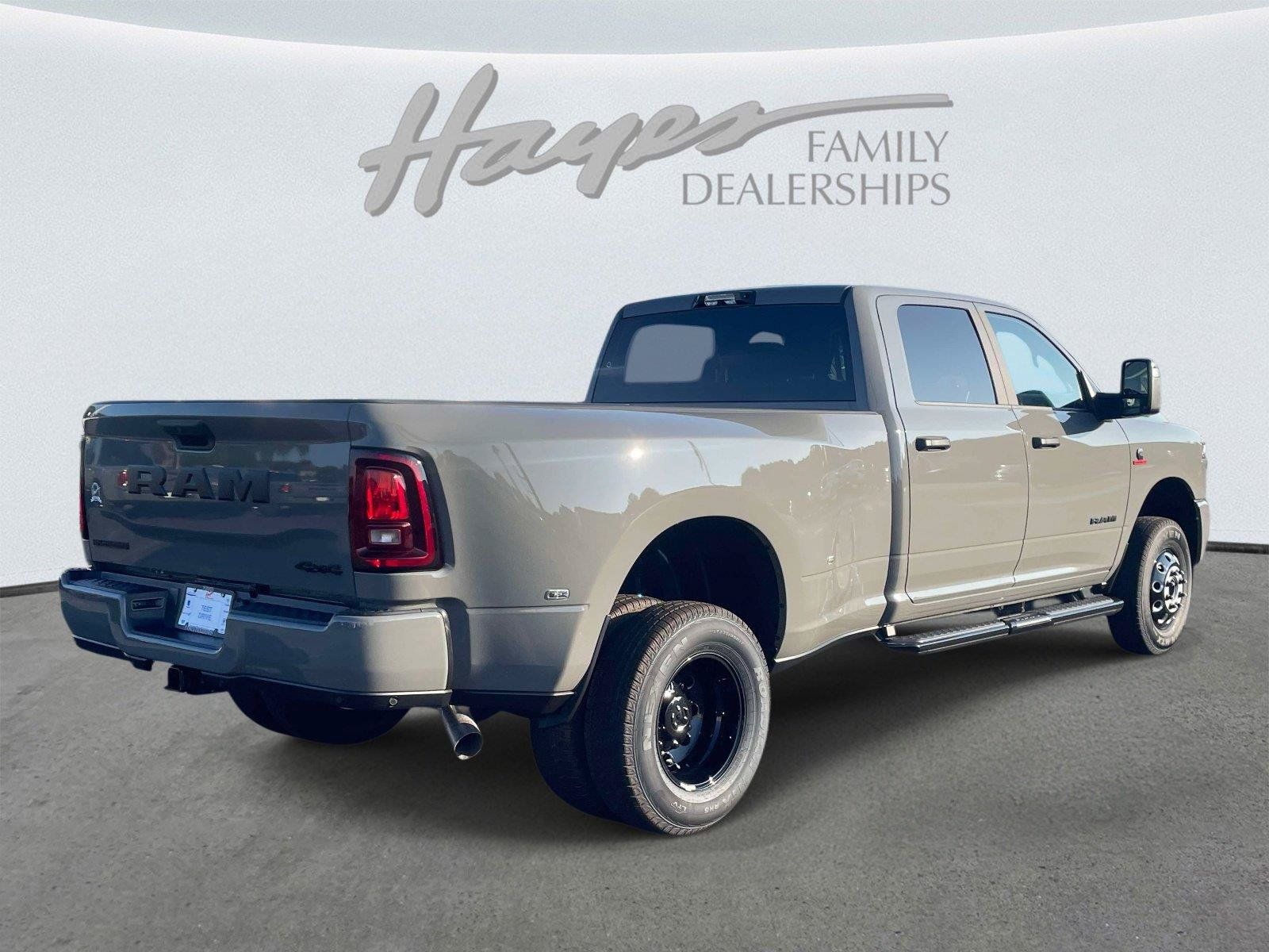 New 2027 RAM 3500 Big Horn AWD/4WD image 4