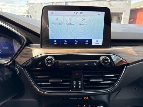 Used 2020 Ford Escape Titanium AWD/4WD image 37