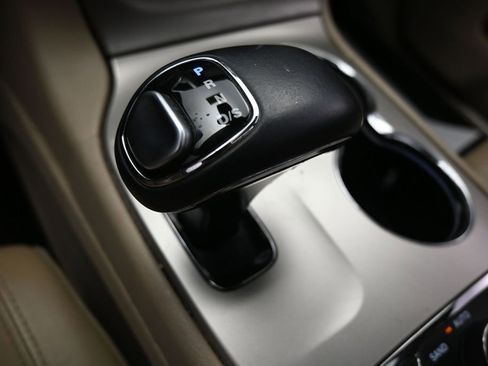 Used 2014 Jeep Grand Cherokee Limited AWD/4WD image 24