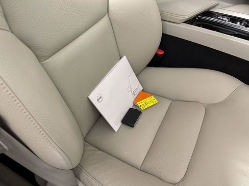 Used 2021 Volvo XC60 T8 Inscription Expression image 24