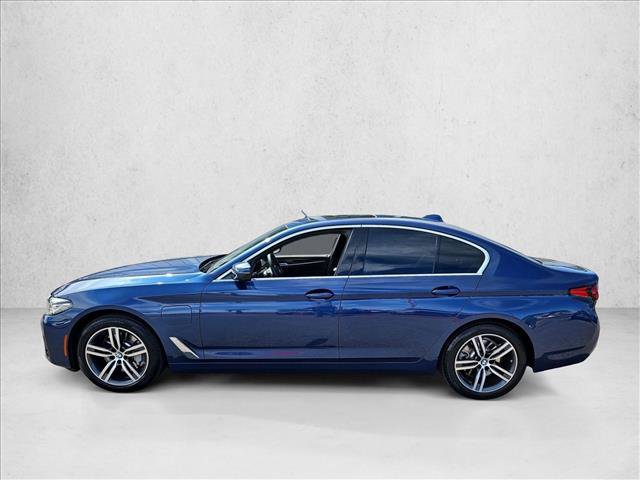 Used 2021 BMW 530e w/ Premium Package RWD image 9