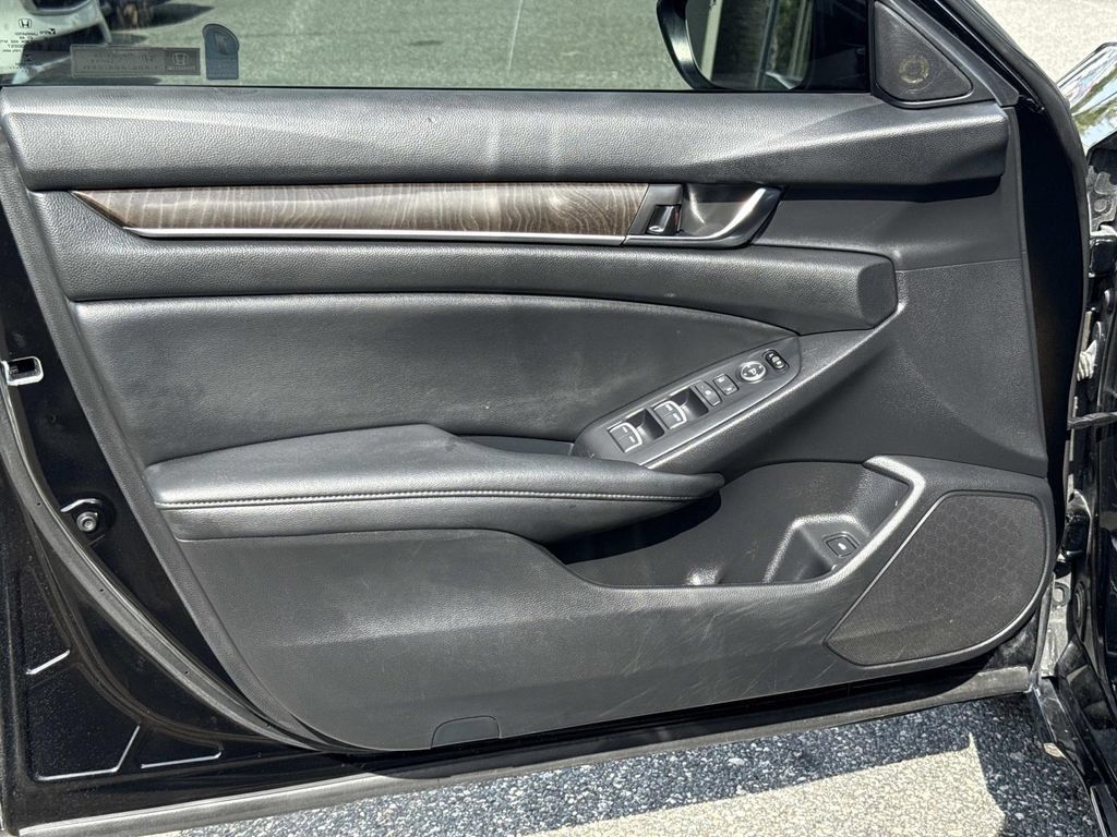 Used 2020 Honda Accord EX image 21