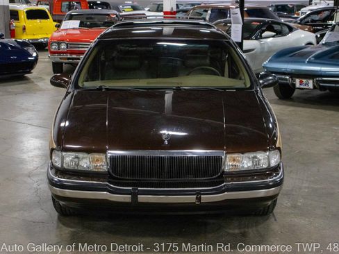 Used 1996 Buick Roadmaster Estate image 11