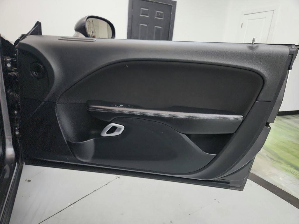Used 2020 Dodge Challenger SXT RWD image 37