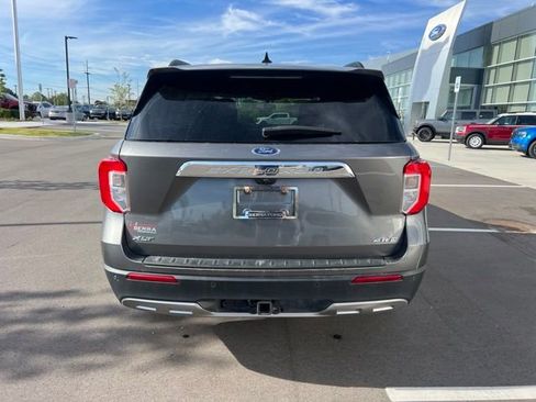 Used 2023 Ford Explorer XLT w/ Equipment Group 202A AWD/4WD image 6