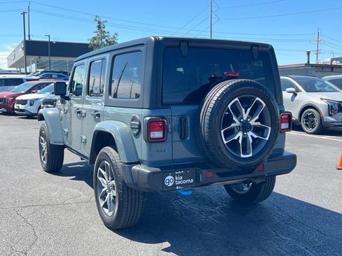Used 2024 Jeep Wrangler Unlimited AWD/4WD image 7