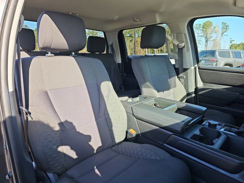 Used 2023 Toyota Tundra SR5 w/ SR5 Convenience Package AWD/4WD image 11