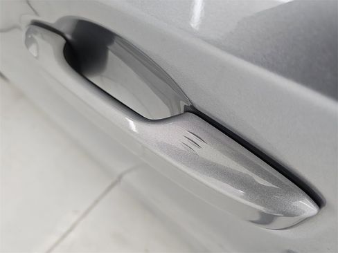 Used 2023 Honda Civic EX-L image 42