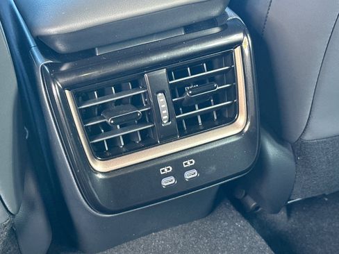 New 2025 Toyota Crown Signia image 15