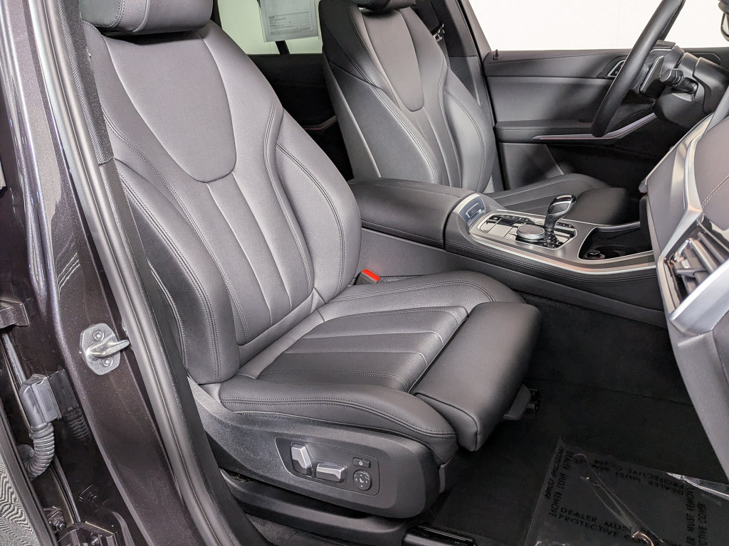 Used 2022 BMW X5 xDrive40i w/ Climate Comfort Package AWD/4WD image 24