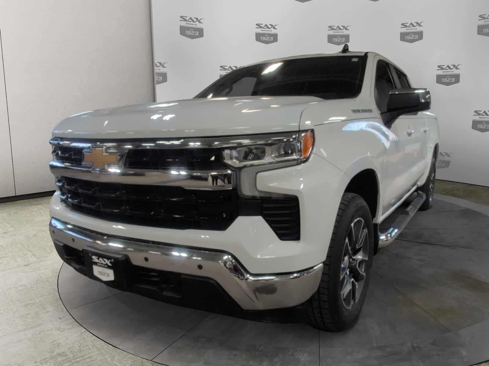 Used 2023 Chevrolet Silverado 1500 LT AWD/4WD image 7
