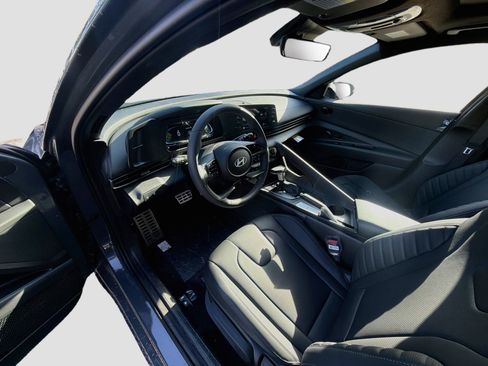 New 2026 Hyundai Elantra SEL Sport FWD image 7