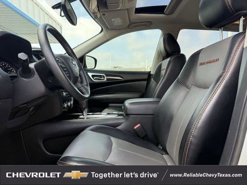 Used 2020 Nissan Pathfinder SL image 31