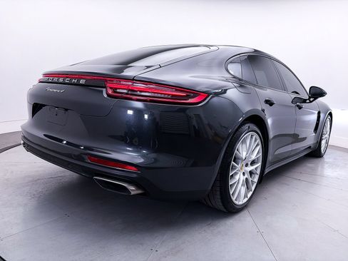Used 2018 Porsche Panamera image 18