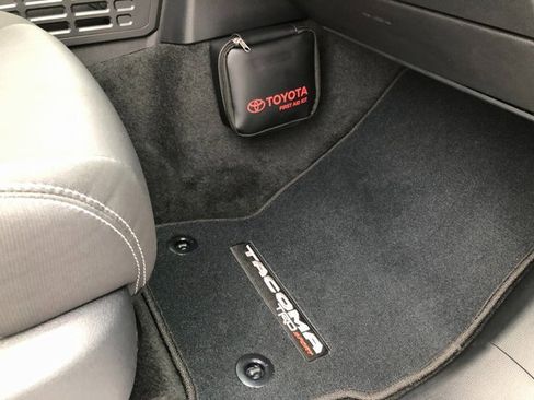 Used 2025 Toyota Tacoma TRD Sport image 21