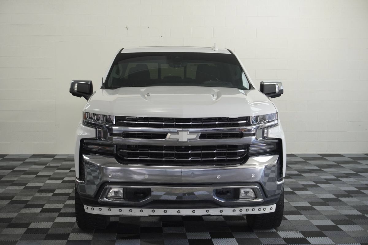 Used 2019 Chevrolet Silverado 1500 LTZ w/ LTZ Premium Package AWD/4WD image 9