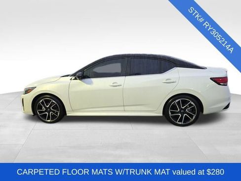 Used 2024 Nissan Sentra SR w/ SR Premium Package image 4