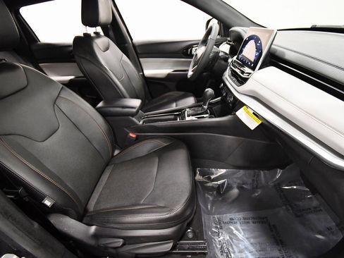 Used 2023 Jeep Compass Limited image 18