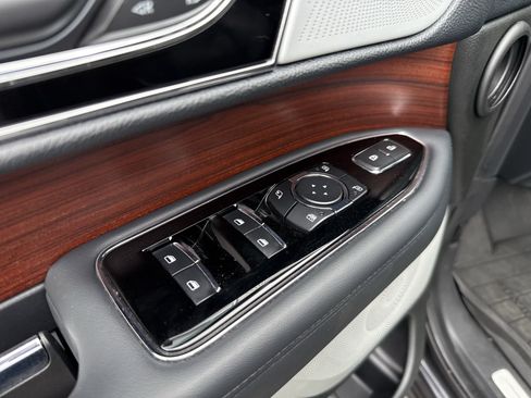 Used 2023 Lincoln Navigator Reserve AWD/4WD image 11