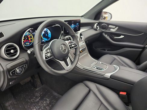 Used 2021 Mercedes-Benz GLC 300 image 12
