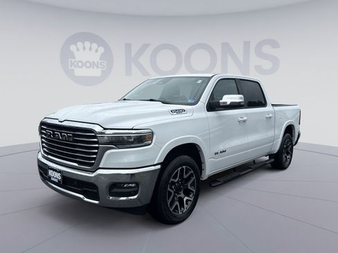 Used 2025 RAM 1500 Laramie AWD/4WD image 1