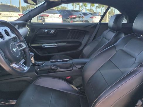 Used 2017 Ford Mustang Premium image 14