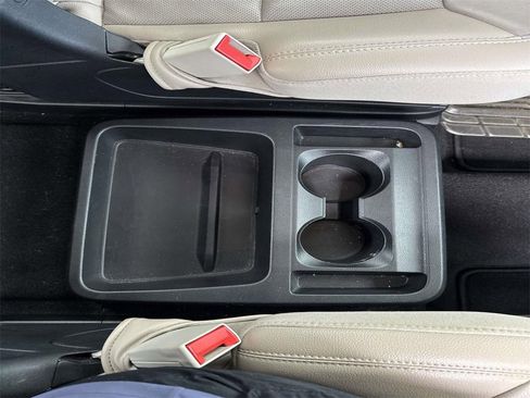 Used 2020 Ford Explorer Limited image 14