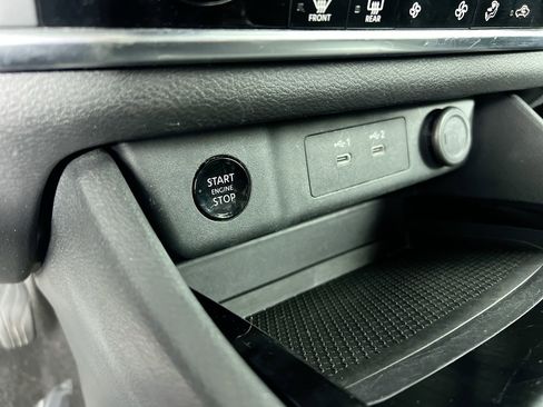 Used 2024 Nissan Rogue SV FWD image 21
