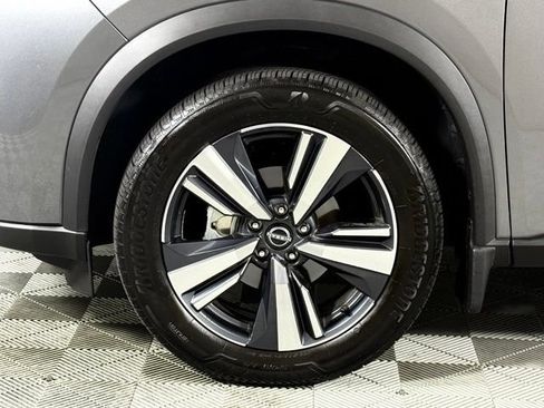 Used 2024 Nissan Rogue SL w/ SL Premium Package FWD image 11